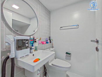 *****บ้านแฝดมือสองนนทบุรี โครงการ Villaggio บางใหญ่ เนื้อที่กว้าง 39.4 ตร.ว. ฟังก์ชัน 3 ห้องนอน 3 ห้องน้ำ 2 ที่จอดรถ บ้านสภาพใหม่ พร้อมเข้าอยู่ ต่อเติมแล้ว บนทำเลเชื่อมต่อถนนกาญจนาภิเษก ใกล้รถไฟฟ้าสายสีม่วง "สถานีคลองบางไผ่" และจุดขึ้นทางด่วน "ศรีรัช"