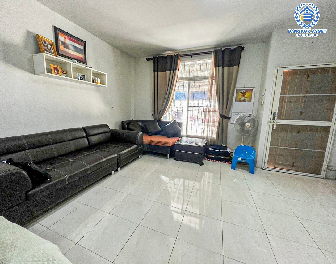 *****ทาวน์เฮ้าส์มือสองนนทบุรี โครงการ พาร์ควิลเลจ1 กาญจนาภิเษก เนื้อที่กว้างเกือบ 23 ตร.ว. ฟังก์ชัน 2 ห้องนอน 2 ห้องน้ำ แถมฟรี! 3 เครื่องปรับอากาศ 2 เครื่องทำน้ำอุ่น บนทำเลแห่งการเดินทาง เชื่อมต่อถนนกาญจนาภิเษก ใกล้รถไฟฟ้าสายสีม่วง "สถานีคลองบางไผ่" และจุดขึ้นทางด่วน "ศรีรัช,งามวงศ์วาน"