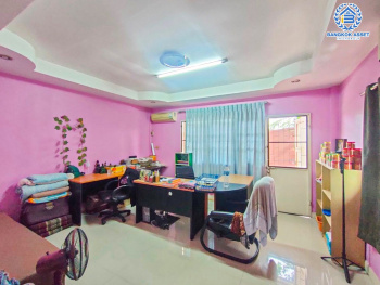 *****ทาวน์เฮ้าส์มือสองนนทบุรี หมู่บ้าน ช.รุ่งเรือง6 บางกรวย-ไทรน้อย หลังมุม! เนื้อที่กว้างเกือบ 30 ตร.ว. ฟังก์ชัน 2 ห้องนอน 2 ห้องน้ำ 1 ที่จอดรถ บ้านพร้อมอยู่ ต่อเติมพื้นที่ใช้สอยเยอะ บนทำเลเดินทางสะดวก ใกล้รถไฟฟ้าสายสีม่วง "สถานีบางพลู" และจุดขึ้นทางด่วน "ศรีรัช" จองด่วน!