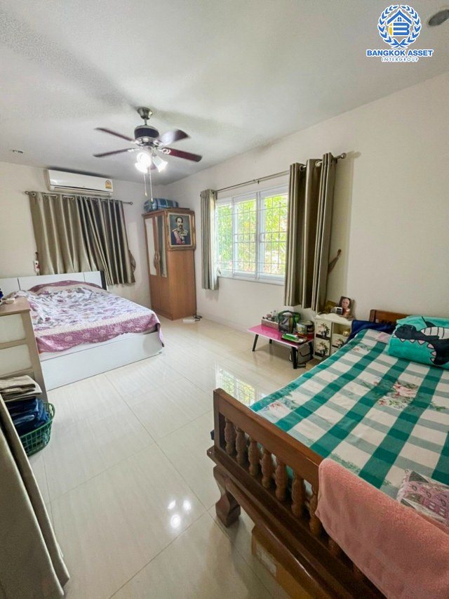 *****บ้านเดี่ยวมือสองนนทบุรี โครงการ เนเจอร์โฮม กาญจนาภิเษก เนื้อที่กว้าง 103 ตร.ว. ฟังก์ชัน 4 ห้องนอน 3 ห้องน้ำ 2 ที่จอดรถ แถมฟรี! 6 เครื่องปรับอากาศ 1 เครื่องทำน้ำอุ่น บนทำเลแห่งการเดินทาง เชื่อมต่อถนนกาญจนาภิเษก, ถนนรัตนาธิเบศร์ ใกล้รถไฟฟ้าสายสีม่วง "สถานีบางพลู" และทางด่วน "ศรีรัช"