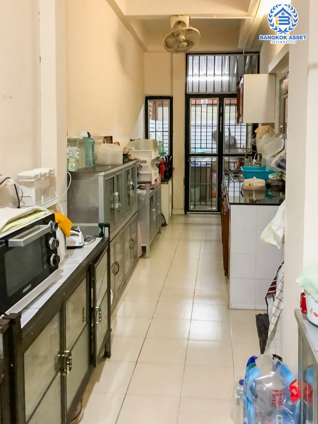 *****บ้านเดี่ยวมือสองนนทบุรี โครงการ เนเจอร์โฮม กาญจนาภิเษก เนื้อที่กว้าง 103 ตร.ว. ฟังก์ชัน 4 ห้องนอน 3 ห้องน้ำ 2 ที่จอดรถ แถมฟรี! 6 เครื่องปรับอากาศ 1 เครื่องทำน้ำอุ่น บนทำเลแห่งการเดินทาง เชื่อมต่อถนนกาญจนาภิเษก, ถนนรัตนาธิเบศร์ ใกล้รถไฟฟ้าสายสีม่วง "สถานีบางพลู" และทางด่วน "ศรีรัช"