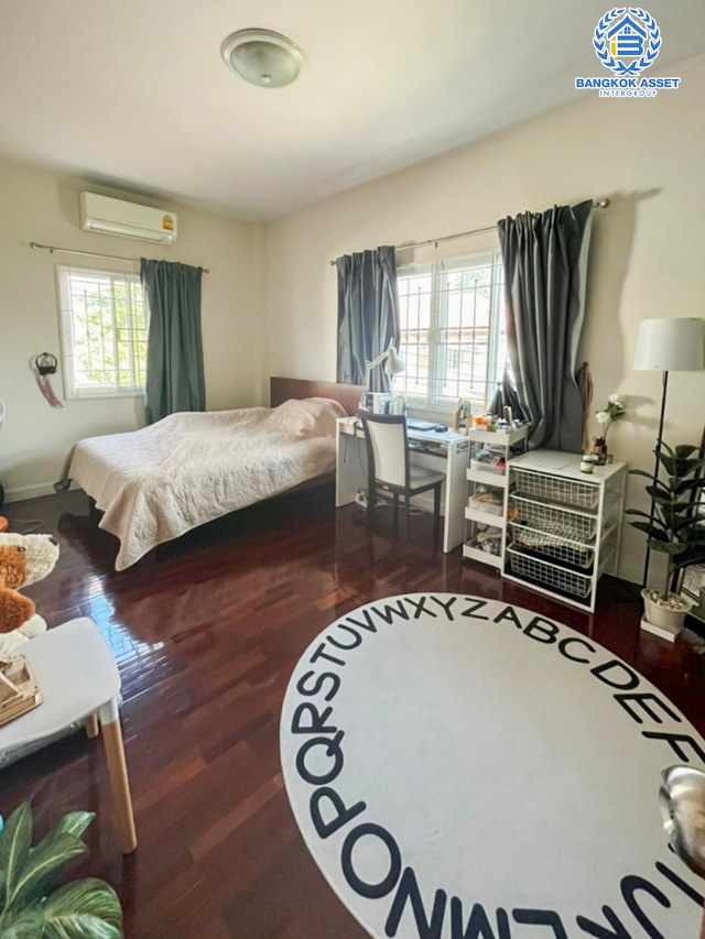 *****บ้านเดี่ยวมือสองนนทบุรี โครงการ เนเจอร์โฮม กาญจนาภิเษก เนื้อที่กว้าง 103 ตร.ว. ฟังก์ชัน 4 ห้องนอน 3 ห้องน้ำ 2 ที่จอดรถ แถมฟรี! 6 เครื่องปรับอากาศ 1 เครื่องทำน้ำอุ่น บนทำเลแห่งการเดินทาง เชื่อมต่อถนนกาญจนาภิเษก, ถนนรัตนาธิเบศร์ ใกล้รถไฟฟ้าสายสีม่วง "สถานีบางพลู" และทางด่วน "ศรีรัช"