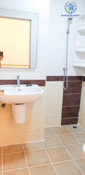 *****บ้านเดี่ยวมือสองนนทบุรี โครงการ เนเจอร์โฮม กาญจนาภิเษก เนื้อที่กว้าง 103 ตร.ว. ฟังก์ชัน 4 ห้องนอน 3 ห้องน้ำ 2 ที่จอดรถ แถมฟรี! 6 เครื่องปรับอากาศ 1 เครื่องทำน้ำอุ่น บนทำเลแห่งการเดินทาง เชื่อมต่อถนนกาญจนาภิเษก, ถนนรัตนาธิเบศร์ ใกล้รถไฟฟ้าสายสีม่วง "สถานีบางพลู" และทางด่วน "ศรีรัช"