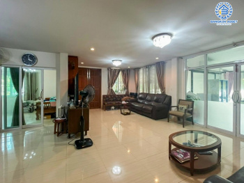 *****บ้านเดี่ยวมือสองนนทบุรี โครงการ เนเจอร์โฮม กาญจนาภิเษก เนื้อที่กว้าง 103 ตร.ว. ฟังก์ชัน 4 ห้องนอน 3 ห้องน้ำ 2 ที่จอดรถ แถมฟรี! 6 เครื่องปรับอากาศ 1 เครื่องทำน้ำอุ่น บนทำเลแห่งการเดินทาง เชื่อมต่อถนนกาญจนาภิเษก, ถนนรัตนาธิเบศร์ ใกล้รถไฟฟ้าสายสีม่วง "สถานีบางพลู" และทางด่วน "ศรีรัช"