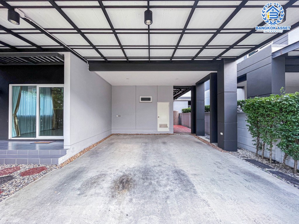 บ้านเดี่ยวมือสอง โครงการ เซนโทร ราชพฤกษ์1 เนื้อที่ 50.80 ตร.ว. ฟังก์ชัน 4 ห้องนอน 3 ห้องน้ำ 2 ที่จอดรถ บ้านสภาพดีมาก โครงการมีความเป็นส่วนตัว บนทำเลดี เชื่อมต่อถนนนครอินทร์ ถนนกาญจนาภิเษก ถนนราชพฤกษ์ ใกล้รถไฟฟ้าสายสีม่วง "สถานีบางพลู" และจุดขึ้นทางด่วน "ศรีรัช-วงแหวนรอบนอก"...