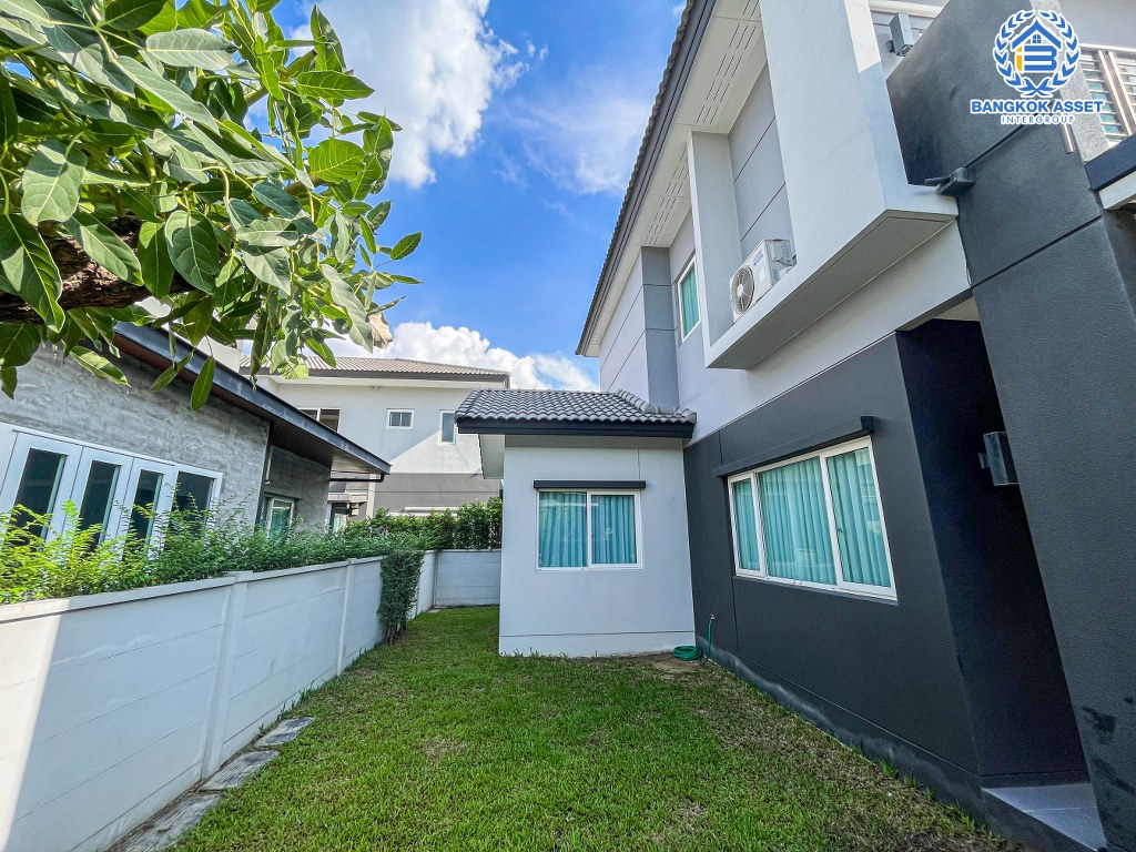 บ้านเดี่ยวมือสอง โครงการ เซนโทร ราชพฤกษ์1 เนื้อที่ 50.80 ตร.ว. ฟังก์ชัน 4 ห้องนอน 3 ห้องน้ำ 2 ที่จอดรถ บ้านสภาพดีมาก โครงการมีความเป็นส่วนตัว บนทำเลดี เชื่อมต่อถนนนครอินทร์ ถนนกาญจนาภิเษก ถนนราชพฤกษ์ ใกล้รถไฟฟ้าสายสีม่วง "สถานีบางพลู" และจุดขึ้นทางด่วน "ศรีรัช-วงแหวนรอบนอก"...