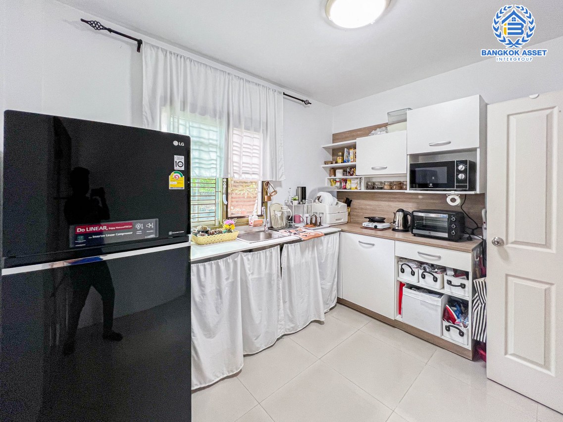 *****บ้านเดี่ยวมือสองนนทบุรี โครงการ ธนาสิริ ปิ่นเกล้า-ราชพฤกษ์ หลังมุม! เนื้อที่กว้างมากถึง 78.5 ตร.ว. ฟังก์ชัน 3 ห้องนอน 3 ห้องน้ำ 3 ที่จอดรถ บ้านสภาพสวย ใหม่มาก มีพื้นที่เยอะ บนทำเลติด ถนนราชพฤกษ์ ใกล้รถไฟฟ้าสายสีม่วง "สถานีบางรักน้อยท่าอิฐ" และจุดขึ้นทางด่วน "กาญจนาภิเษก"