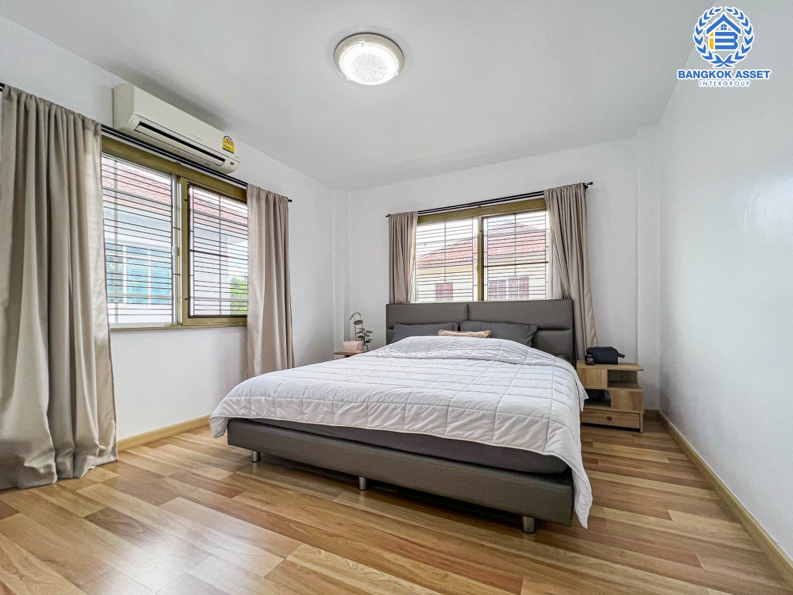 *****บ้านเดี่ยวมือสองนนทบุรี โครงการ ธนาสิริ ปิ่นเกล้า-ราชพฤกษ์ หลังมุม! เนื้อที่กว้างมากถึง 78.5 ตร.ว. ฟังก์ชัน 3 ห้องนอน 3 ห้องน้ำ 3 ที่จอดรถ บ้านสภาพสวย ใหม่มาก มีพื้นที่เยอะ บนทำเลติด ถนนราชพฤกษ์ ใกล้รถไฟฟ้าสายสีม่วง "สถานีบางรักน้อยท่าอิฐ" และจุดขึ้นทางด่วน "กาญจนาภิเษก"