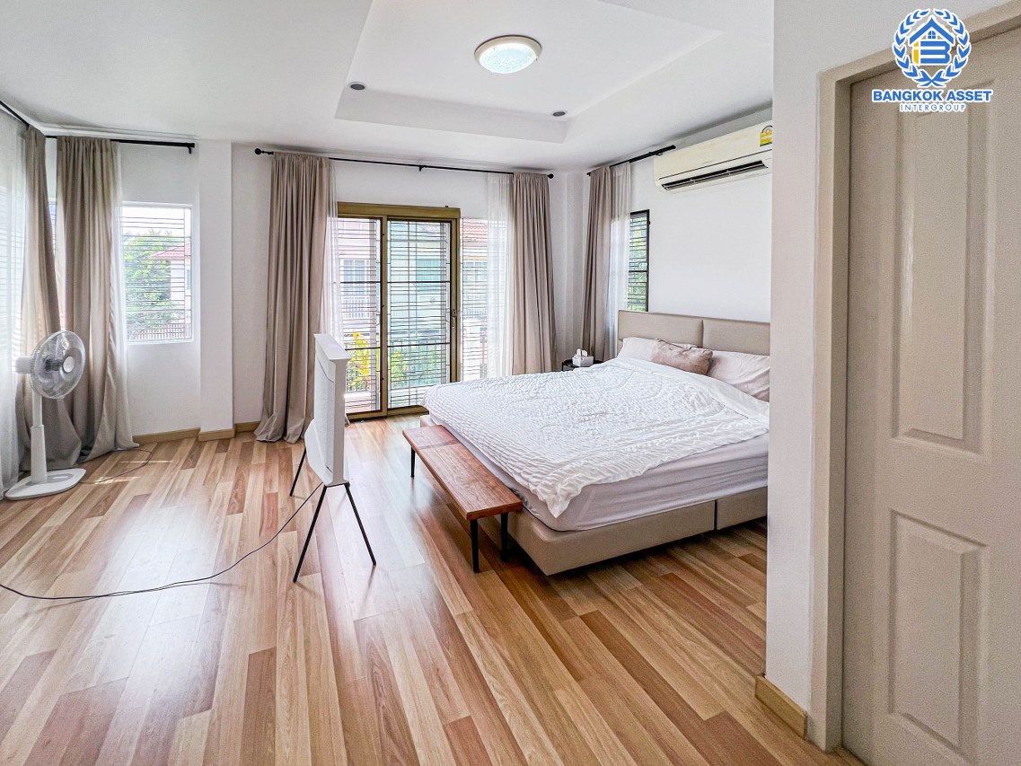 *****บ้านเดี่ยวมือสองนนทบุรี โครงการ ธนาสิริ ปิ่นเกล้า-ราชพฤกษ์ หลังมุม! เนื้อที่กว้างมากถึง 78.5 ตร.ว. ฟังก์ชัน 3 ห้องนอน 3 ห้องน้ำ 3 ที่จอดรถ บ้านสภาพสวย ใหม่มาก มีพื้นที่เยอะ บนทำเลติด ถนนราชพฤกษ์ ใกล้รถไฟฟ้าสายสีม่วง "สถานีบางรักน้อยท่าอิฐ" และจุดขึ้นทางด่วน "กาญจนาภิเษก"