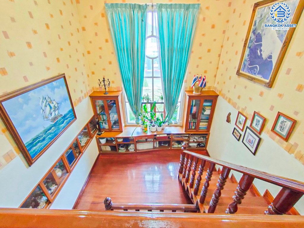 *****บ้านเดี่ยวมือสอง โครงการ มณีรินทร์ รัตนาธิเบศร์ เนื้อที่ 70.60 ตร.ว. ฟังก์ชัน 3 ห้องนอน 3 ห้องน้ำ 1 ที่จอดรถ บนถนนเมน ฟรี! เครื่องปรับอากาศ ทำเลเดินทางสะดวก เชื่อมต่อถนนรัตนาธิเบศร์ ถนนติวานนท์ ถนนราชพฤกษ์ ใกล้รถไฟฟ้าสายสีม่วง "สถานีบางรักน้อยท่าอิฐ" และจุดขึ้นทางด่วน "งามวงศ์วาน"