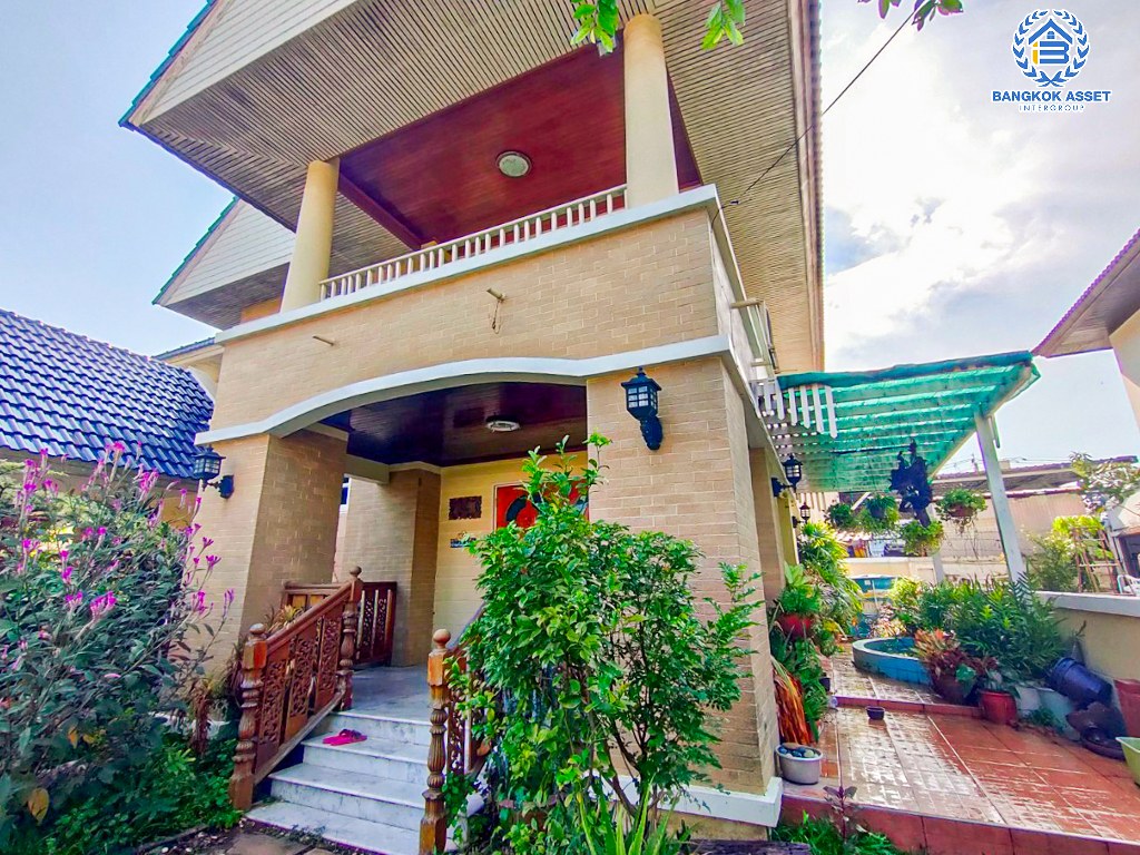 *****บ้านเดี่ยวมือสอง โครงการ มณีรินทร์ รัตนาธิเบศร์ เนื้อที่ 70.60 ตร.ว. ฟังก์ชัน 3 ห้องนอน 3 ห้องน้ำ 1 ที่จอดรถ บนถนนเมน ฟรี! เครื่องปรับอากาศ ทำเลเดินทางสะดวก เชื่อมต่อถนนรัตนาธิเบศร์ ถนนติวานนท์ ถนนราชพฤกษ์ ใกล้รถไฟฟ้าสายสีม่วง "สถานีบางรักน้อยท่าอิฐ" และจุดขึ้นทางด่วน "งามวงศ์วาน"