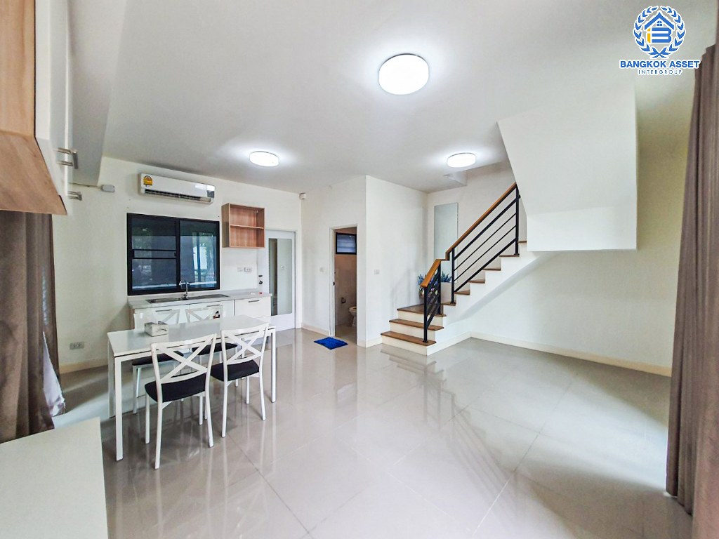 *****ทาวน์เฮ้าส์มือสอง โครงการ Pleno ราชพฤกษ์ หลังมุม เนื้อที่ 24 ตร.ว. ฟังก์ชัน 3 ห้องนอน 2 ห้องน้ำ 2 ที่จอดรถ หน้าบ้านชนสวนสาธารณะ สภาพแวดล้อมดี เชื่อมต่อถนนนครอินทร์ ถนนกาญจนาภิเษก ใกล้รถไฟฟ้าสายสีม่วง "สถานีสถานีบางรักใหญ่" และจุดขึ้นทางด่วน "ศรีรัช"