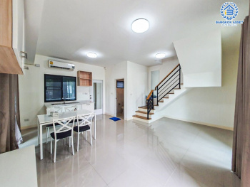 *****ทาวน์เฮ้าส์มือสอง โครงการ Pleno ราชพฤกษ์ หลังมุม เนื้อที่ 24 ตร.ว. ฟังก์ชัน 3 ห้องนอน 2 ห้องน้ำ 2 ที่จอดรถ หน้าบ้านชนสวนสาธารณะ สภาพแวดล้อมดี เชื่อมต่อถนนนครอินทร์ ถนนกาญจนาภิเษก ใกล้รถไฟฟ้าสายสีม่วง "สถานีสถานีบางรักใหญ่" และจุดขึ้นทางด่วน "ศรีรัช"