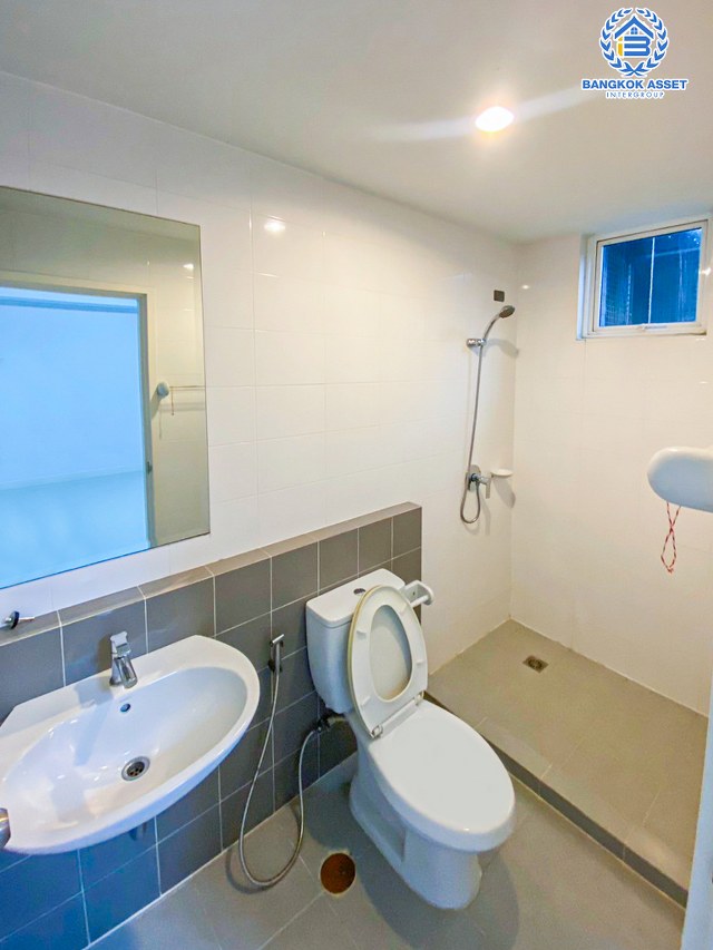 *****ทาวน์เฮ้าส์มือสองนนทบุรี โครงการ อารียาเดอะคัลเลอร์ บางบัวทอง-สุพรรณบุรี เนื้อที่กว้าง 17.5 ตร.ว. ฟังก์ชัน 3 ห้องนอน 2 ห้องน้ำ 1 ที่จอดรถ แถมฟรี! 1 เครื่องปรับอากาศ บนทำเลแห่งการเดินทาง เชื่อมต่อถนนบางบัวทอง-สุพรรณบุรี, ถนนกาญจาภิเษก จองเลย!