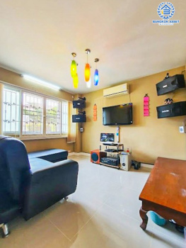 *****บ้านเดี่ยวมือสอง โครงการ คุณาภัทร3 กาญจนาภิเษก เนื้อที่ 52.50 ตร.ว. ฟังก์ชัน 4 ห้องนอน 3 ห้องน้ำ 1 ที่จอดรถ สภาพเหมือนใหม่ พร้อมเข้าอยู่ การเดินทางสะดวกทำเลเชื่อมถนนสายหลักสำคัญ เช่น ถนนกาญจนาภิเษก ถนนรัตนาธิเบศร์ ใกล้รถไฟฟ้าสายสีม่วง "สถานีคลองบางไผ่" และจุดขึ้นทางด่วน "ศรีรัช"