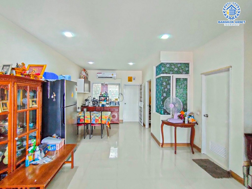 *****ทาวน์เฮ้าส์มือสอง โครงการ โกลเด้นทาวน์ ปิ่นเกล้า-จรัญสนิทวงศ์ เนื้อที่ 21.20 ตร.ว. ฟังก์ชัน 4 ห้องนอน 3 ห้องน้ำ 2 ที่จอดรถ บ้านสภาพสวย ฟรี! เครื่องปรับอากาศ โครงการตั้งบนทำเลดี เชื่อมต่อถนนจรัญสนิทวงศ์ ถนนสิรินธร ถนนนครอินทร์  ใกล้รถไฟฟ้าสายสีแดง "สถานีบางบำหรุ"