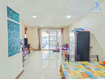 *****ทาวน์เฮ้าส์มือสอง โครงการ โกลเด้นทาวน์ ปิ่นเกล้า-จรัญสนิทวงศ์ เนื้อที่ 21.20 ตร.ว. ฟังก์ชัน 4 ห้องนอน 3 ห้องน้ำ 2 ที่จอดรถ บ้านสภาพสวย ฟรี! เครื่องปรับอากาศ โครงการตั้งบนทำเลดี เชื่อมต่อถนนจรัญสนิทวงศ์ ถนนสิรินธร ถนนนครอินทร์  ใกล้รถไฟฟ้าสายสีแดง "สถานีบางบำหรุ"