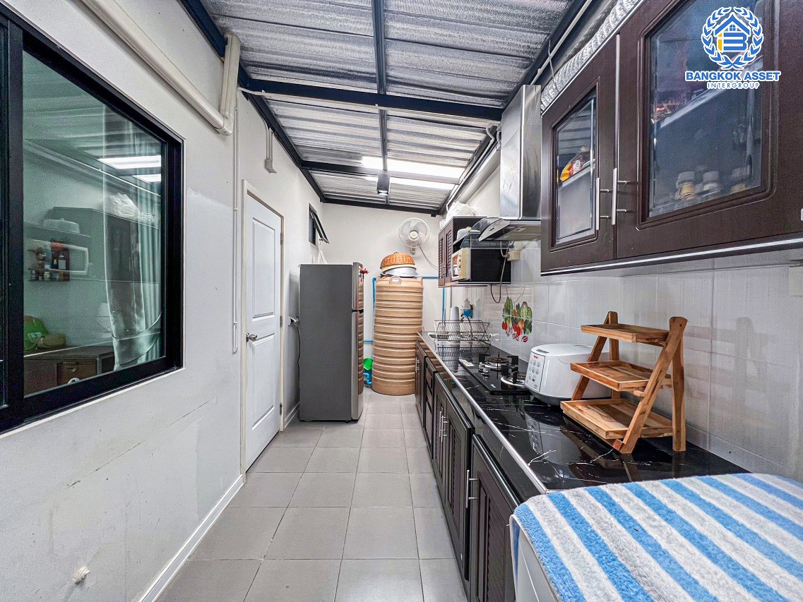 *****ทาวน์เฮ้าส์มือสองปทุมธานี โครงการ เปี่ยมสุข เอสเกต กรุงเทพฯ-ปทุมธานี เนื้อที่กว้างเกือบ 23 ตร.ว. ฟังก์ชัน 3 ห้องนอน 2 ห้องน้ำ บ้านสภาพสวย พร้อมเข้าอยู่ แถมฟรี! 3 เครื่องปรับอากาศ บนทำเลแห่งการเดินทาง เชื่อมต่อ ถนนกรุงเทพ-ปทุมธานี, ถนน 345, ถนนกาญจนาภิเษก