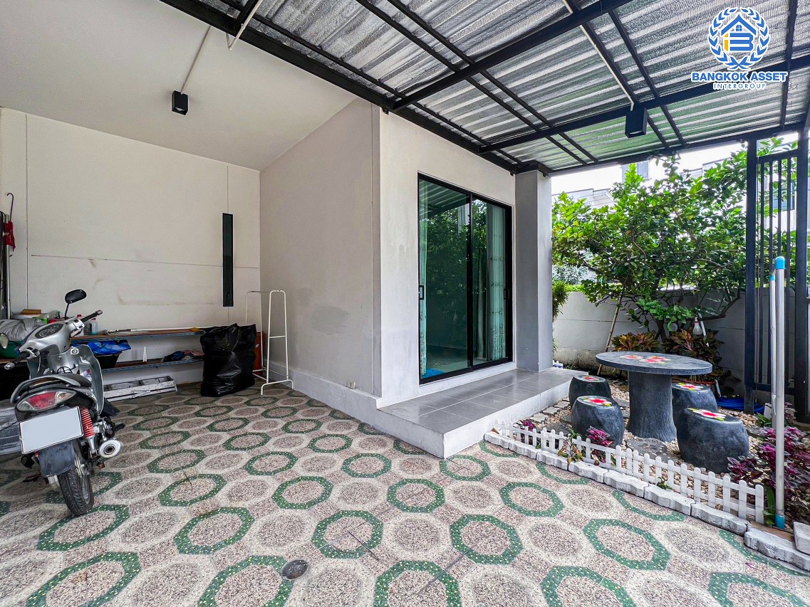 *****ทาวน์เฮ้าส์มือสองปทุมธานี โครงการ เปี่ยมสุข เอสเกต กรุงเทพฯ-ปทุมธานี เนื้อที่กว้างเกือบ 23 ตร.ว. ฟังก์ชัน 3 ห้องนอน 2 ห้องน้ำ บ้านสภาพสวย พร้อมเข้าอยู่ แถมฟรี! 3 เครื่องปรับอากาศ บนทำเลแห่งการเดินทาง เชื่อมต่อ ถนนกรุงเทพ-ปทุมธานี, ถนน 345, ถนนกาญจนาภิเษก