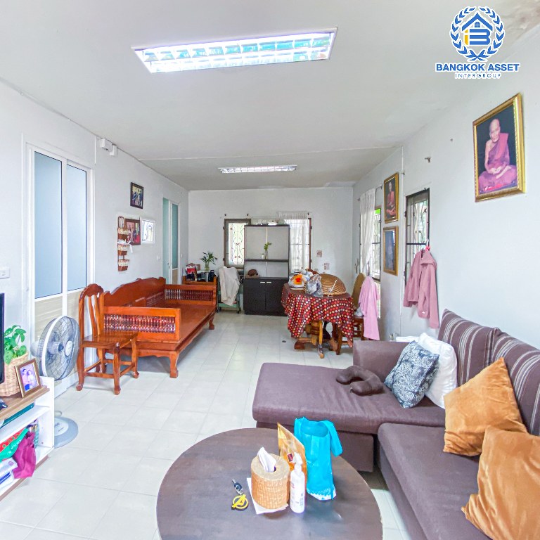 *****บ้านเดี่ยวมือสอง โครงการ ภัสสร8 กาญจนาภิเษก เนื้อที่กว้าง 50.70 ตร.ว. ฟังก์ชัน 4 ห้องนอน 3 ห้องน้ำ โครงสร้างบ้านดีเยี่ยม ต่อเติมครบพร้อมเข้าอยู่ โครงการบนทำเลเดินทางสะดวก เชื่อมต่อถนนปิ่นเกล้า-นครชัยศรี ถนนนครอินทร์ ใกล้เซ็นทรัลเวสต์เกต และจุดขึ้นทางด่วน "ศรีรัช"