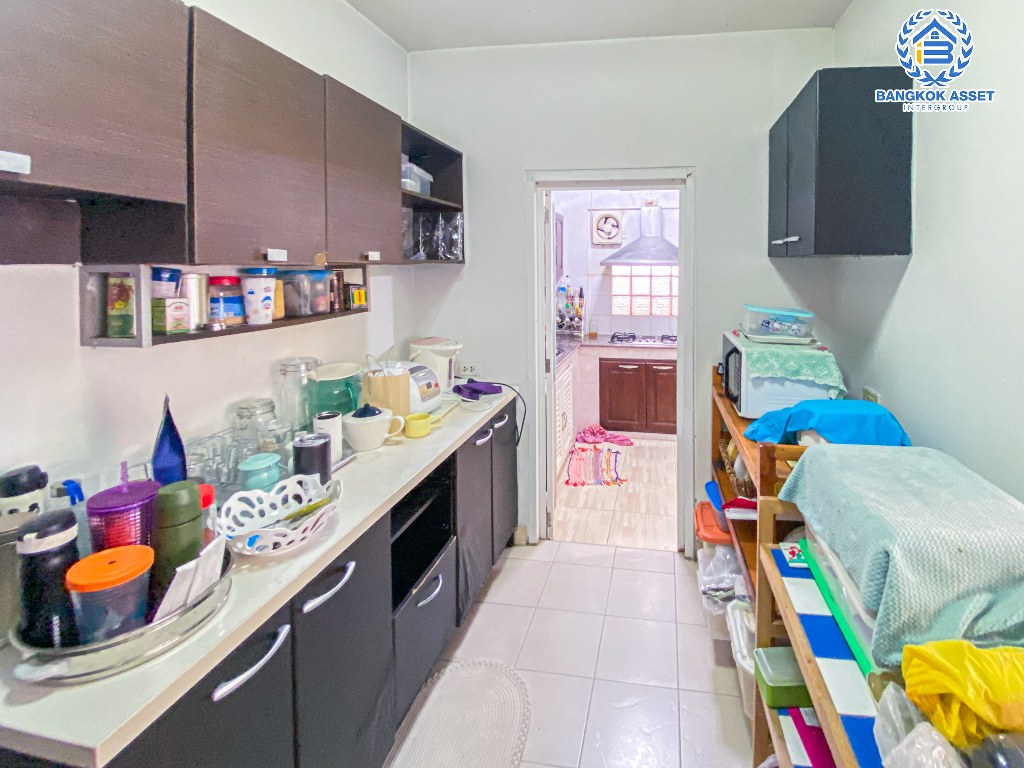 *****บ้านเดี่ยวมือสอง โครงการ ภัสสร8 กาญจนาภิเษก เนื้อที่กว้าง 50.70 ตร.ว. ฟังก์ชัน 4 ห้องนอน 3 ห้องน้ำ โครงสร้างบ้านดีเยี่ยม ต่อเติมครบพร้อมเข้าอยู่ โครงการบนทำเลเดินทางสะดวก เชื่อมต่อถนนปิ่นเกล้า-นครชัยศรี ถนนนครอินทร์ ใกล้เซ็นทรัลเวสต์เกต และจุดขึ้นทางด่วน "ศรีรัช"