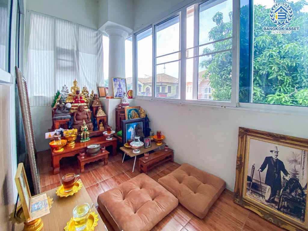 *****บ้านเดี่ยวมือสอง โครงการ ภัสสร8 กาญจนาภิเษก เนื้อที่กว้าง 50.70 ตร.ว. ฟังก์ชัน 4 ห้องนอน 3 ห้องน้ำ โครงสร้างบ้านดีเยี่ยม ต่อเติมครบพร้อมเข้าอยู่ โครงการบนทำเลเดินทางสะดวก เชื่อมต่อถนนปิ่นเกล้า-นครชัยศรี ถนนนครอินทร์ ใกล้เซ็นทรัลเวสต์เกต และจุดขึ้นทางด่วน "ศรีรัช"