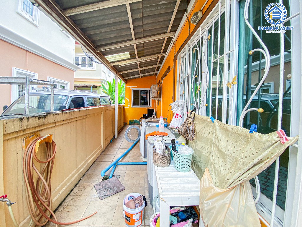 *****บ้านเดี่ยวมือสอง โครงการ ภัสสร8 กาญจนาภิเษก เนื้อที่กว้าง 50.70 ตร.ว. ฟังก์ชัน 4 ห้องนอน 3 ห้องน้ำ โครงสร้างบ้านดีเยี่ยม ต่อเติมครบพร้อมเข้าอยู่ โครงการบนทำเลเดินทางสะดวก เชื่อมต่อถนนปิ่นเกล้า-นครชัยศรี ถนนนครอินทร์ ใกล้เซ็นทรัลเวสต์เกต และจุดขึ้นทางด่วน "ศรีรัช"