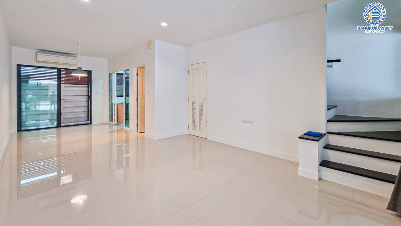 ทาวน์โฮม 3 ชั้นมือสองนนทบุรี โครงการ ทาวน์พลัสเอ็กซ์ ประชาชื่น เนื้อที่กว้าง 20 ตร.ว. ฟังก์ชัน 4 ห้องนอน 3 ห้องน้ำ 2 ที่จอดรถ บ้านพร้อมอยู่ บนทำเลใกล้เดอะมอลล์ งามวงศ์วาน, รถไฟฟ้าสีชมพู "สถานีสนามบินน้ำ" และทางด่วน งามวงศ์วาน" จองเลย!