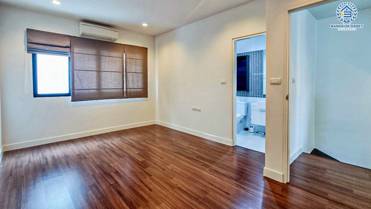 ทาวน์โฮม 3 ชั้นมือสองนนทบุรี โครงการ ทาวน์พลัสเอ็กซ์ ประชาชื่น เนื้อที่กว้าง 20 ตร.ว. ฟังก์ชัน 4 ห้องนอน 3 ห้องน้ำ 2 ที่จอดรถ บ้านพร้อมอยู่ บนทำเลใกล้เดอะมอลล์ งามวงศ์วาน, รถไฟฟ้าสีชมพู "สถานีสนามบินน้ำ" และทางด่วน งามวงศ์วาน" จองเลย!