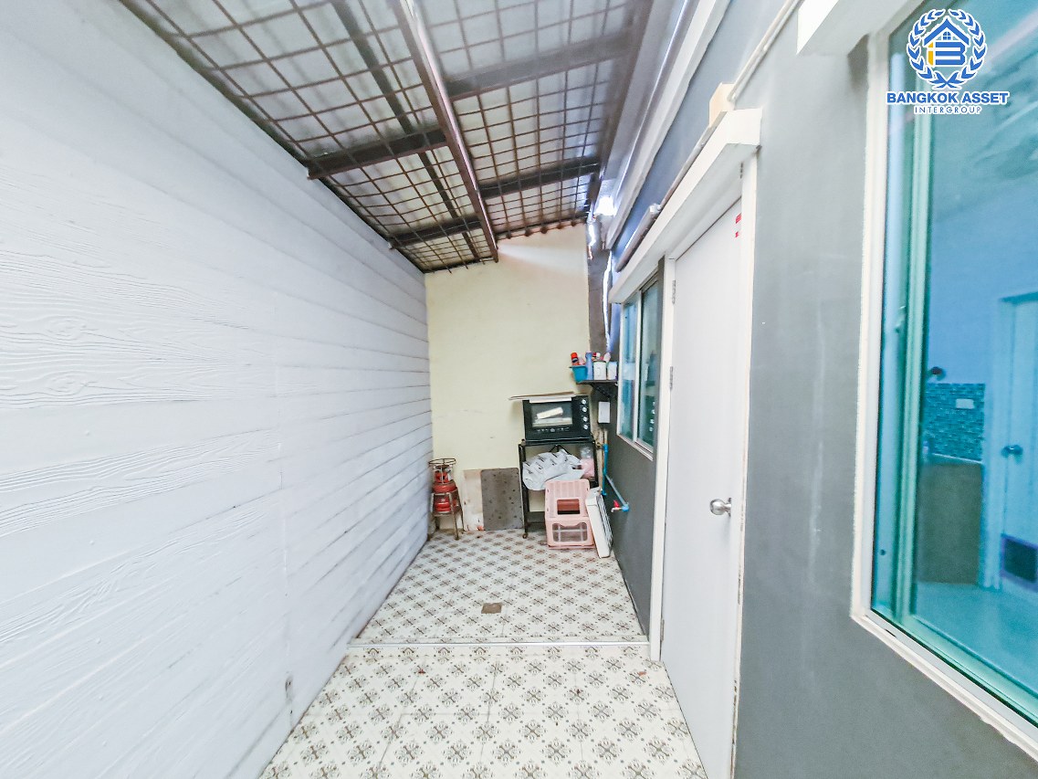 *****ทาวน์เฮ้าส์มือสองนครปฐม โครงการ พฤกษาวิลล์77 พุทธมณฑลสาย4 เนื้อที่กว้าง 18.7 ตร.ว. ฟังก์ชัน 3 ห้องนอน 2 ห้องน้ำ 1 ที่จอดรถ บ้านสภาพดี บนทำเลแห่งการเดินทาง หน้าโครงการติด ถนนพุทธมณฑลสาย4 เชื่อมต่อถนนเพชรเกษม, ถนนกาญจนาภิเษก จองด่วน!