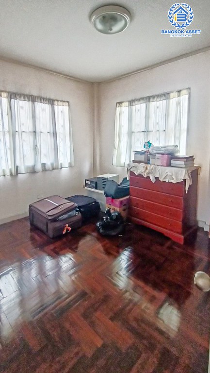 *****บ้านเดี่ยวมือสอง โครงการ ชัยพฤกษ์ บางบัวทอง จากแบรนด์คุณภาพ L&H เนื้อที่กว้าง 73.70 ตร.ว. ฟังก์ชัน 3 ห้องนอน 2 ห้องน้ำ 2 ที่จอดรถ รอบบ้านกว้างขวาง มีเป็นส่วนตัว สภาพแวดล้อมโครงการดี ตั้งบนทำเลเดินทางสะดวก เชื่อมต่อถนนราชพฤกษ์ ถนนกาญจนาภิเษก ใกล้โครงการรถไฟฟ้าสายสีม่วง "สถานีบางพลู"...