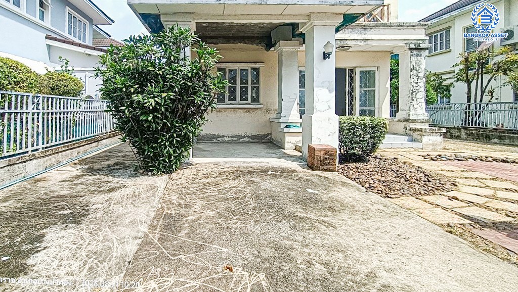 *****บ้านเดี่ยวมือสอง โครงการ ชัยพฤกษ์ บางบัวทอง จากแบรนด์คุณภาพ L&H เนื้อที่กว้าง 73.70 ตร.ว. ฟังก์ชัน 3 ห้องนอน 2 ห้องน้ำ 2 ที่จอดรถ รอบบ้านกว้างขวาง มีเป็นส่วนตัว สภาพแวดล้อมโครงการดี ตั้งบนทำเลเดินทางสะดวก เชื่อมต่อถนนราชพฤกษ์ ถนนกาญจนาภิเษก ใกล้โครงการรถไฟฟ้าสายสีม่วง "สถานีบางพลู"...