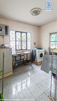 *****บ้านเดี่ยวมือสอง โครงการ ชัยพฤกษ์ บางบัวทอง จากแบรนด์คุณภาพ L&H เนื้อที่กว้าง 73.70 ตร.ว. ฟังก์ชัน 3 ห้องนอน 2 ห้องน้ำ 2 ที่จอดรถ รอบบ้านกว้างขวาง มีเป็นส่วนตัว สภาพแวดล้อมโครงการดี ตั้งบนทำเลเดินทางสะดวก เชื่อมต่อถนนราชพฤกษ์ ถนนกาญจนาภิเษก ใกล้โครงการรถไฟฟ้าสายสีม่วง "สถานีบางพลู"...