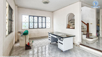 *****บ้านเดี่ยวมือสอง โครงการ ชัยพฤกษ์ บางบัวทอง จากแบรนด์คุณภาพ L&H เนื้อที่กว้าง 73.70 ตร.ว. ฟังก์ชัน 3 ห้องนอน 2 ห้องน้ำ 2 ที่จอดรถ รอบบ้านกว้างขวาง มีเป็นส่วนตัว สภาพแวดล้อมโครงการดี ตั้งบนทำเลเดินทางสะดวก เชื่อมต่อถนนราชพฤกษ์ ถนนกาญจนาภิเษก ใกล้โครงการรถไฟฟ้าสายสีม่วง "สถานีบางพลู"...