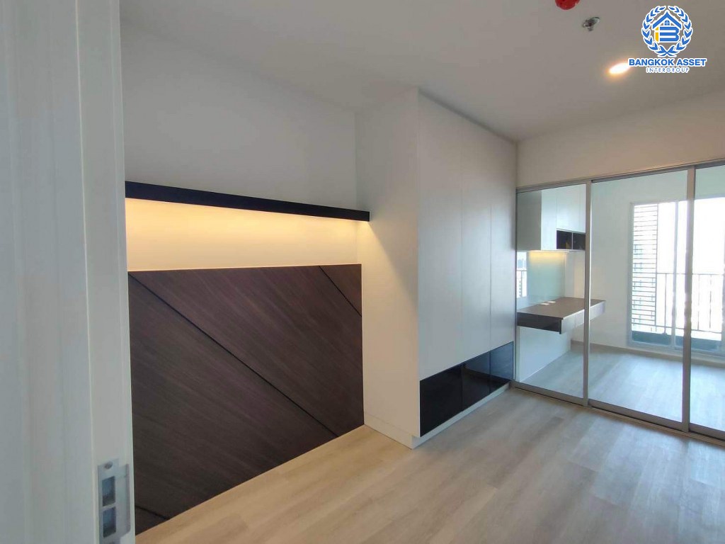 *****คอนโดมิเนียมมือสอง โครงการ เอลลิโอ สาทร-วุฒากาศ หลังมุม พื้นที่ใช้สอย 33.89 ตร.ว. ฟังก์ชัน 1 ห้องนอน 1 ห้องน้ำ 1 ที่จอดรถ แถมฟรี! เครื่องปรับอากาศ บนทำเลเดินทางสะดวก เชื่อมต่อถนนเทอดไท ถนนกรุงธนบุรี ถนนกัลปพฤกษ์ 15 นาทีถึงรถไฟฟ้าสายสีเขียว "สถานีวุฒากาศ" ใกล้จุดขึ้นทางด่วน "ศรีรัช"