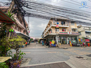 *****อาคารพาณิชย์มือสอง ซอยภูมิจิตร พระราม4 หลังมุม เนื้อที่กว้าง 11.90 ตร.ว. ฟังก์ชัน 3 ห้องนอน 3 ห้องน้ำ ขายพร้อมคนเช่า เหมาะกับทำธุรกิจเปิดกิจการ บนทำเลเมือง เดินทางสะดวก เชื่อมต่อหลากหลายเส้นทาง ทั้ง ถนนพระราม4 ถนนสุขุมวิท ใกล้โครงการรถไฟฟ้าสายสีเขียว "สถานีพระขโนง"