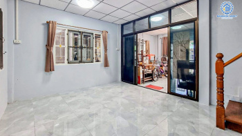 *****บ้านแฝดมือสองนนทบุรี โครงการ บัวทองธานีปาร์ค กาญจนาภิเษก หลังมุม! เนื้อที่กว้าง 35.7 ตร.ว. ฟังก์ชัน 3 ห้องนอน 2 ห้องน้ำ บ้านพร้อมอยู่ สามารถทำกิจกรรมค้าขายในบ้านได้ บนทำเลแห่งการเดินทาง เชื่อมต่อถนนกาญจนาภิเษก ใกล้รถไฟฟ้าสายสีม่วง "สถานีคลองบางไผ่" จองเลย!