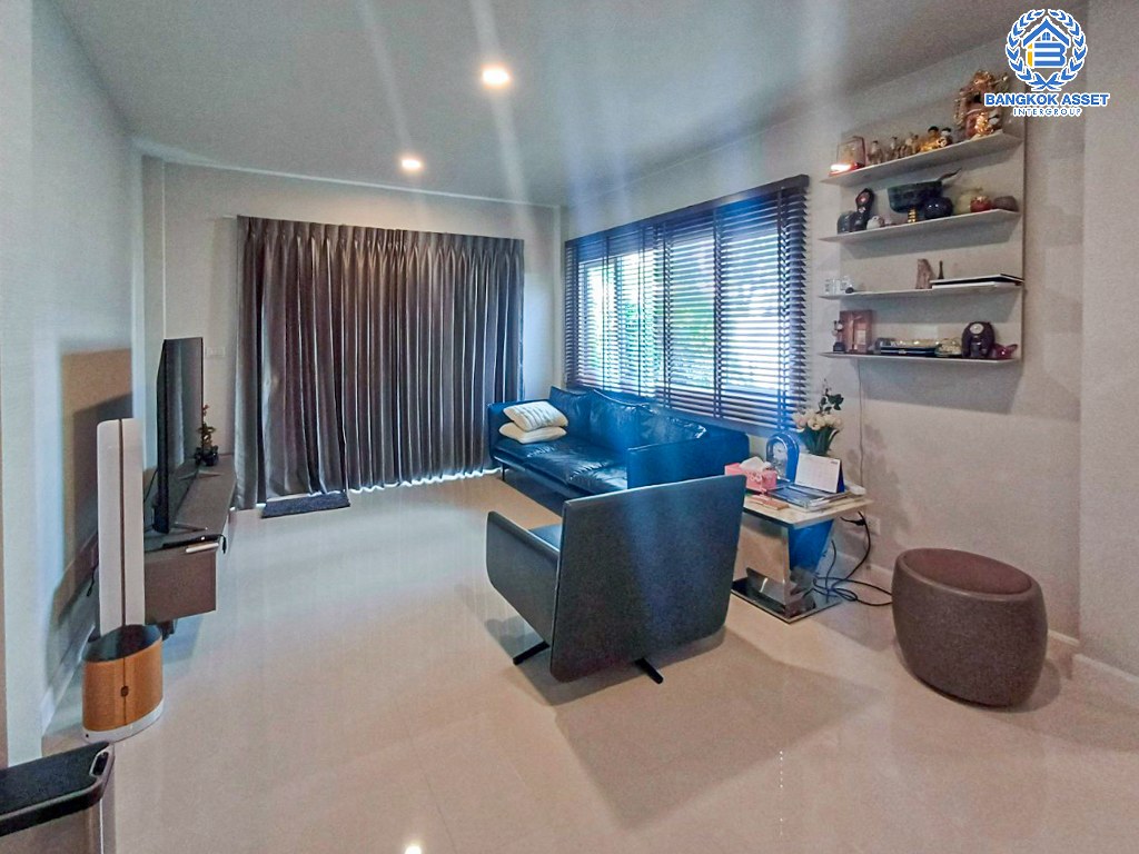 *****บ้านเดี่ยวมือสอง โครงการ เซนโทร สาทร-กัลปพฤกษ์ เนื้อที่กว้าง 52.60 ตร.ว. ฟังก์ชัน 4 ห้องนอน 3 ห้องน้ำ 2 ที่จอดรถ บ้านสภาพสวย พื้นที่กว้างขวาง พร้อมเข้าอยู่ โครงการตั้งบนทำเลดี เชื่อมต่อถนนเทอดไท ถนนราชพฤกษ์ ถนนบางแค ใกล้รถไฟฟ้าสายสีน้ำเงิน "สถานีบางแค"