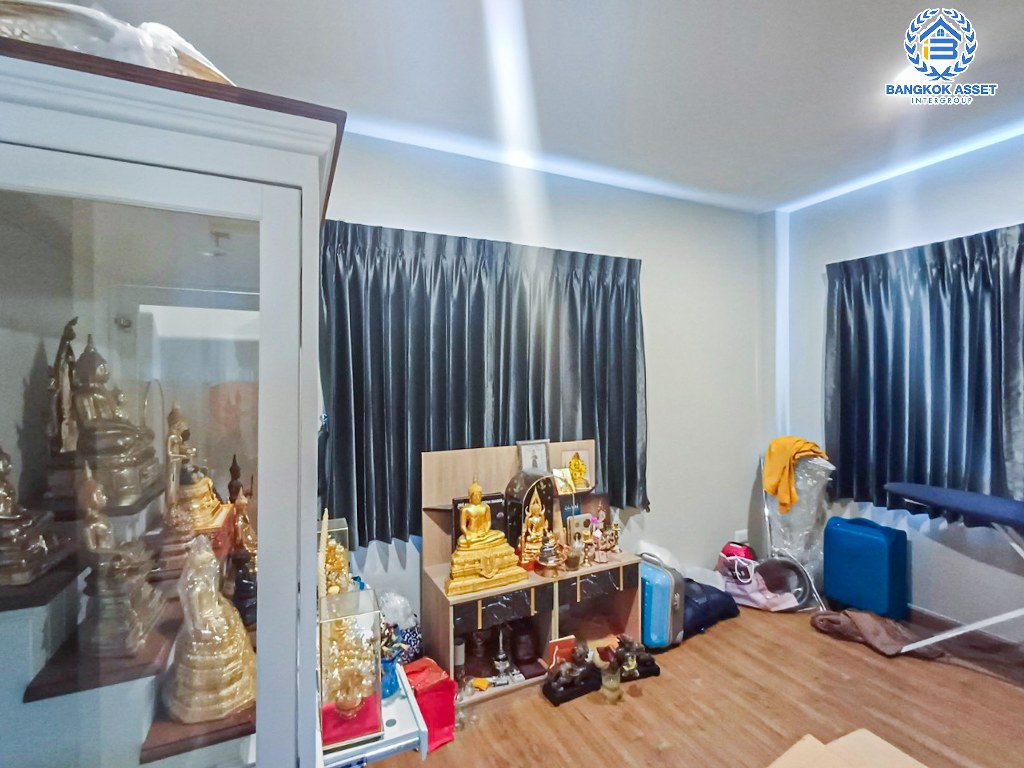 *****บ้านเดี่ยวมือสอง โครงการ เซนโทร สาทร-กัลปพฤกษ์ เนื้อที่กว้าง 52.60 ตร.ว. ฟังก์ชัน 4 ห้องนอน 3 ห้องน้ำ 2 ที่จอดรถ บ้านสภาพสวย พื้นที่กว้างขวาง พร้อมเข้าอยู่ โครงการตั้งบนทำเลดี เชื่อมต่อถนนเทอดไท ถนนราชพฤกษ์ ถนนบางแค ใกล้รถไฟฟ้าสายสีน้ำเงิน "สถานีบางแค"