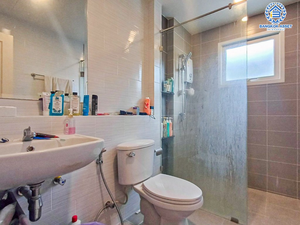 *****บ้านเดี่ยวมือสอง โครงการ เซนโทร สาทร-กัลปพฤกษ์ เนื้อที่กว้าง 52.60 ตร.ว. ฟังก์ชัน 4 ห้องนอน 3 ห้องน้ำ 2 ที่จอดรถ บ้านสภาพสวย พื้นที่กว้างขวาง พร้อมเข้าอยู่ โครงการตั้งบนทำเลดี เชื่อมต่อถนนเทอดไท ถนนราชพฤกษ์ ถนนบางแค ใกล้รถไฟฟ้าสายสีน้ำเงิน "สถานีบางแค"