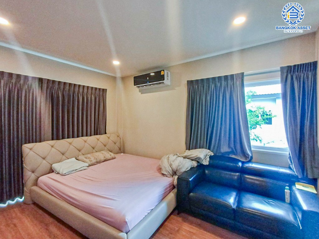 *****บ้านเดี่ยวมือสอง โครงการ เซนโทร สาทร-กัลปพฤกษ์ เนื้อที่กว้าง 52.60 ตร.ว. ฟังก์ชัน 4 ห้องนอน 3 ห้องน้ำ 2 ที่จอดรถ บ้านสภาพสวย พื้นที่กว้างขวาง พร้อมเข้าอยู่ โครงการตั้งบนทำเลดี เชื่อมต่อถนนเทอดไท ถนนราชพฤกษ์ ถนนบางแค ใกล้รถไฟฟ้าสายสีน้ำเงิน "สถานีบางแค"