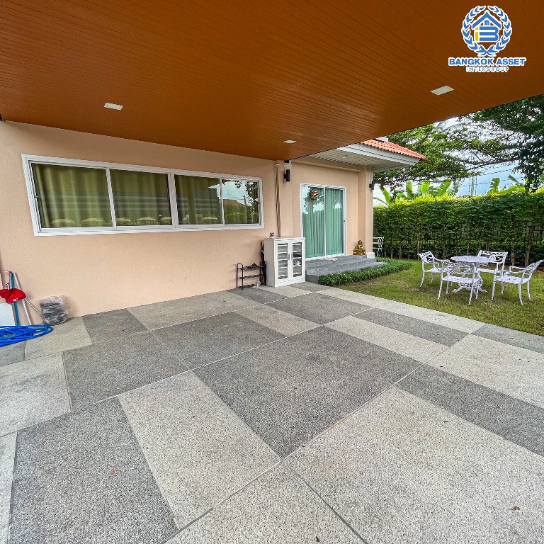 บ้านเดี่ยวมือสอง โครงการ มณีรินทร์พาร์ค รัตนาธิเบศร์-ท่าอิฐ หลังมุม เนื้อที่ 59.40 ตร.ว. ฟังก์ชัน 4 ห้องนอน 3 ห้องน้ำ 2 ที่จอดรถ บ้านสภาพดีเยี่ยม บนทำเลเดินทางสะดวก เชื่อมต่อถนนราชพฤกษ์ ถนนงามวงศ์วาน ถนนติวานนท์ ใกล้รถไฟฟ้าสายสีม่วง "สถานีบางรักน้อยท่าอิฐ" และจุดขึ้นทางด่วน "งามวงศ์วาน"...