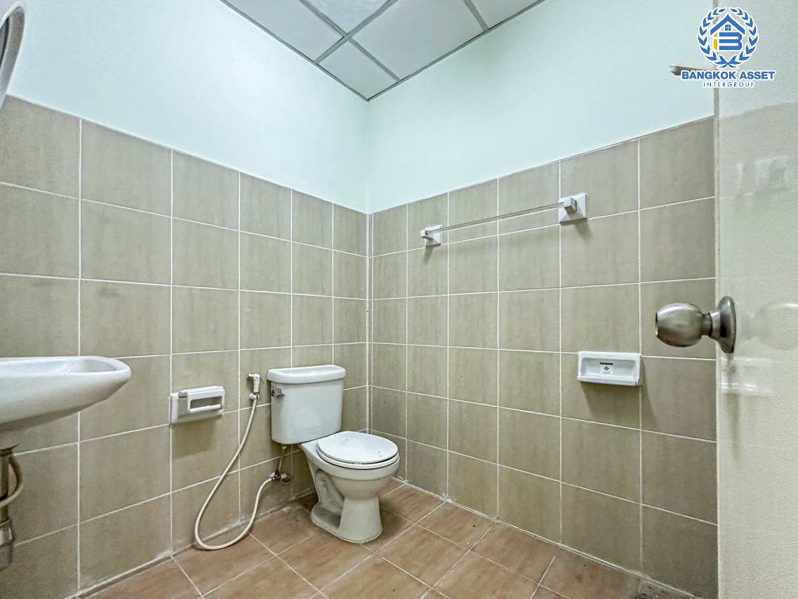 *****อาคารพาณิชย์มือสองนนทบุรี โครงการ บัวทองธานี บางกรวย-ไทรน้อย เนื้อที่กว้าง 42 ตร.ว. ฟังก์ชัน 4 ห้องนอน 4 ห้องน้ำ 2 ที่จอดรถ อาคารสภาพดี บนทำเลแห่งการเดินทาง เชื่อมต่อถนนกาญจนาภิเษก ใกล้รถไฟฟ้าสายสีม่วง "สถานีคลองบางไผ่" จองเลย!