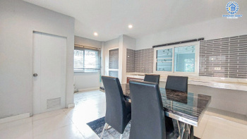 *****บ้านเดี่ยวมือสอง โครงการ ลภาวัน9 ชัยพฤกษ์-แจ้งวัฒนะ เนื้อที่ 60 ตร.ว. ฟังก์ชัน 3 ห้องนอน 2 ห้องน้ำ 2 ที่จอดรถ บ้านสภาพดีเยี่ยม พร้อมเข้าอยู่ บนทำเลเดินทางสะดวก เชื่อมต่อถนนราชพฤกษ์ ถนนรัตนาธิเบศร์ ถนนชัยพฤกษ์ ใกล้รถไฟฟ้าสายสีม่วง "สถานีบางพลู" และจุดขึ้นทางด่วน "ศรีรัช"