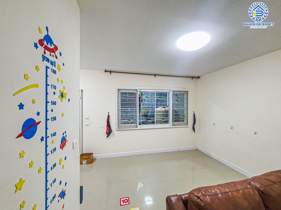 *****ทาวน์เฮ้าส์มือสองนนทบุรี โครงการ พฤกษาทาวน์ ราชพฤกษ์-พระราม5 เนื้อที่กว้าง 22.1 ตร.ว. ฟังก์ชัน 3 ห้องนอน 2 ห้องน้ำ 2 ที่จอดรถ แถมฟรี! 3 เครื่องปรับอากาศ 1 เครื่องทำน้ำอุ่น บนทำเลเดินทางสะดวก ติดถนนราชพฤกษ์ ใกล้รถไฟฟ้าสายสีม่วง  "สถานีบางรักใหญ่" จองเลย!