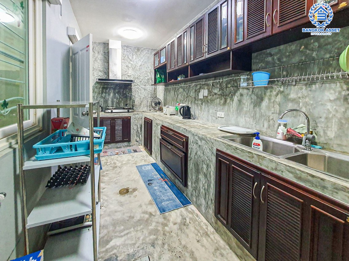 *****ทาวน์เฮ้าส์มือสองนนทบุรี โครงการ พฤกษาทาวน์ ราชพฤกษ์-พระราม5 เนื้อที่กว้าง 22.1 ตร.ว. ฟังก์ชัน 3 ห้องนอน 2 ห้องน้ำ 2 ที่จอดรถ แถมฟรี! 3 เครื่องปรับอากาศ 1 เครื่องทำน้ำอุ่น บนทำเลเดินทางสะดวก ติดถนนราชพฤกษ์ ใกล้รถไฟฟ้าสายสีม่วง  "สถานีบางรักใหญ่" จองเลย!