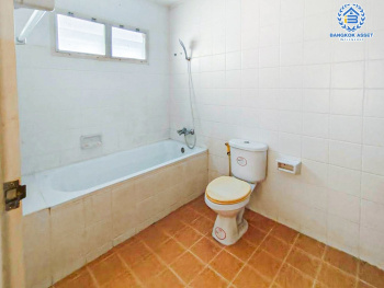 *****บ้านเดี่ยวมือสอง โครงการ โรยัล ปาร์ค วิลล์ สุวินทวงศ์ หลังมุม เนื้อที่กว้าง 50.60 ตร.ว. ฟังก์ชัน 3 ห้องนอน 3 ห้องน้ำ 2 ที่จอดรถ บ้านสภาพดีเยี่ยม พร้อมอยู่ บนทำเลเดินทางสะดวกสบาย เชื่อมต่อถนนวงแหวนรอบนอก ถนนสุวินทวงศ์ ถนนฉลองกรุง