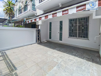 *****ทาวน์เฮ้าส์มือสอง โครงการ บ้านกลางเมืองสวิสทาวน์ เกษตร-นวมินทร์ เนื้อที่ 20 ตร.ว. ฟังก์ชัน 3 ห้องนอน 3 ห้องน้ำ 2 ที่จอดรถ บ้านทำเลเมือง ภายในโครงการสุดร่มรื่น การเดินทางสะดวกเชื่อมต่อถนนประเสริฐมนูกิจ ถนนรามอินทรา ถนนพหลโยธิน ใกล้เซ็นทรัลลาดพร้าว และใกล้จุดขึ้นทางด่วน "ศรีรัช"