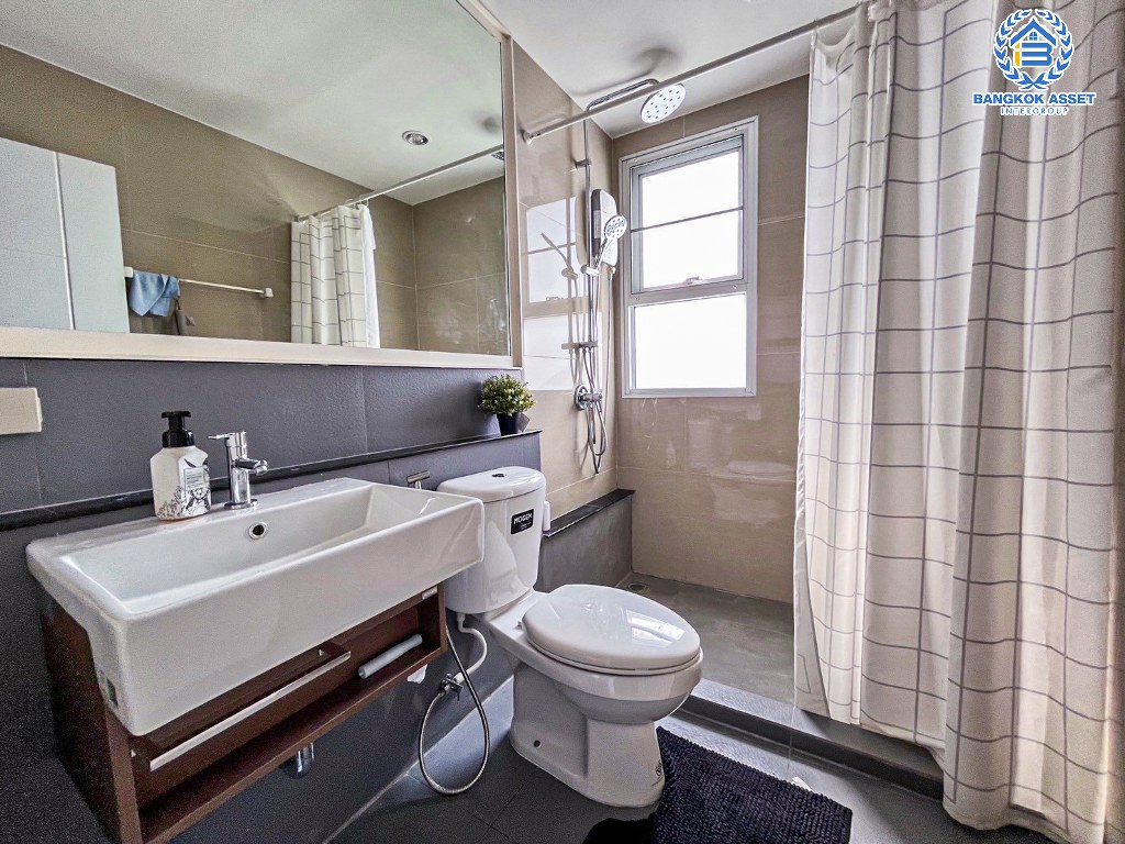 *****ทาวน์โฮม 3 ชั้นมือสอง โครงการ zebra zone งามวงศ์วาน6 แยก21 เนื้อที่กว้าง 22.20 ตร.ว. ฟังก์ชัน 4 ห้องนอน 4 ห้องน้ำ 2 ที่จอดรถ บ้านสวยตกแต่งโมเดิร์น พร้อมเข้าอยู่ บนทำเลใกล้เมือง เชื่อมต่อถนนรัตนาธิเบศร์ ถนนติวานนท์ ใกล้รถไฟฟ้าสายสีม่วง "สถานีกระทรวงสาธารณสุข " และจุดขึ้นทางด่วน "งามวงศ์วาน"