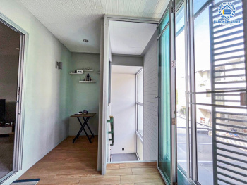 *****ทาวน์โฮม 3 ชั้นมือสอง โครงการ zebra zone งามวงศ์วาน6 แยก21 เนื้อที่กว้าง 22.20 ตร.ว. ฟังก์ชัน 4 ห้องนอน 4 ห้องน้ำ 2 ที่จอดรถ บ้านสวยตกแต่งโมเดิร์น พร้อมเข้าอยู่ บนทำเลใกล้เมือง เชื่อมต่อถนนรัตนาธิเบศร์ ถนนติวานนท์ ใกล้รถไฟฟ้าสายสีม่วง "สถานีกระทรวงสาธารณสุข " และจุดขึ้นทางด่วน "งามวงศ์วาน"